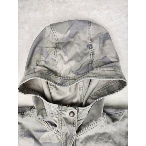 Hollister Womens Camo Utility Jacket Size Large Front Pockets & Button Detail - Picture 2 of 15